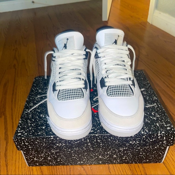 Jordan 4 military black